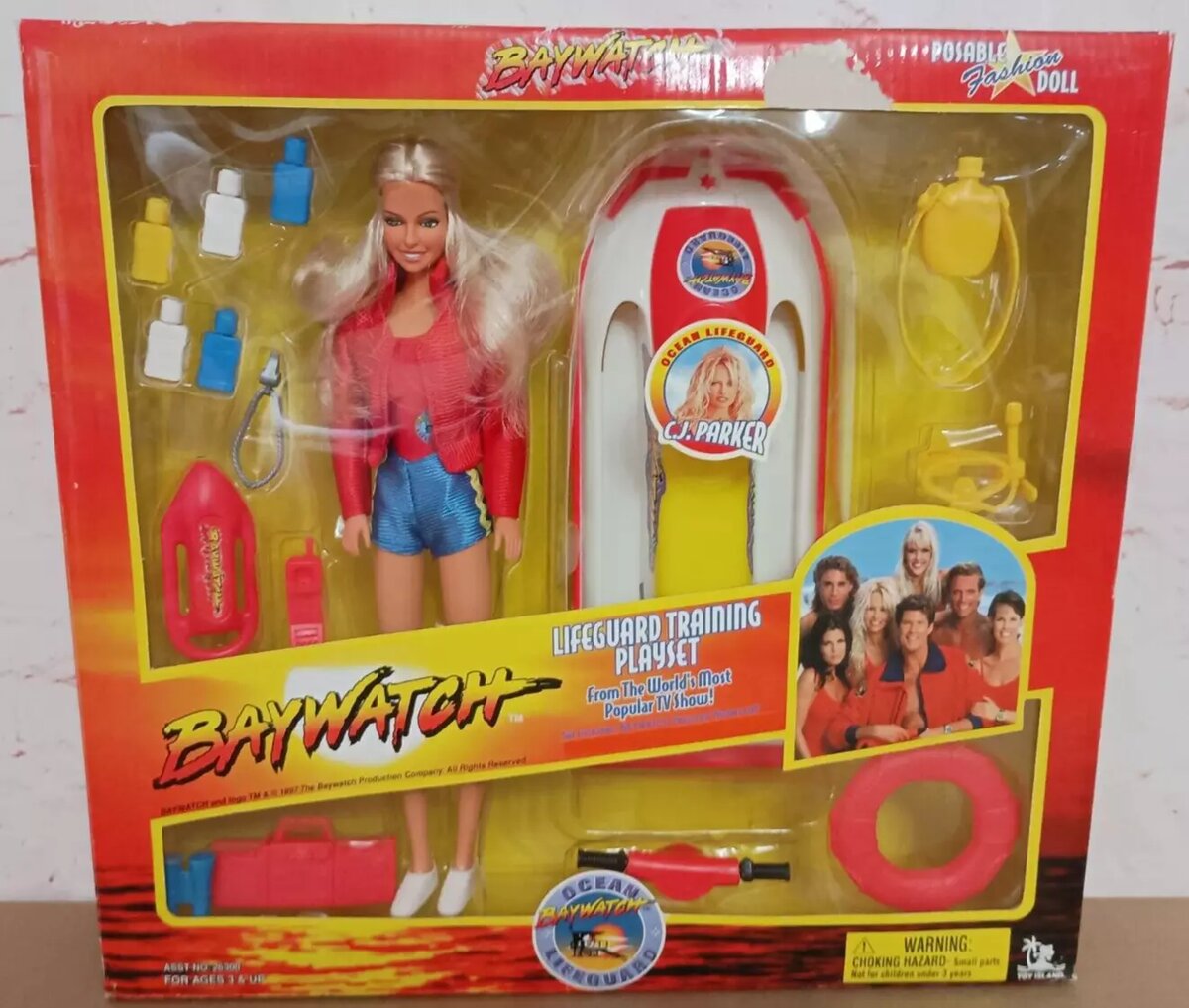 Vintage 1997 Toy Island Baywatch Lifeguard Doll set Pamela Anderson as CJ Parker. Фото с eBay.com