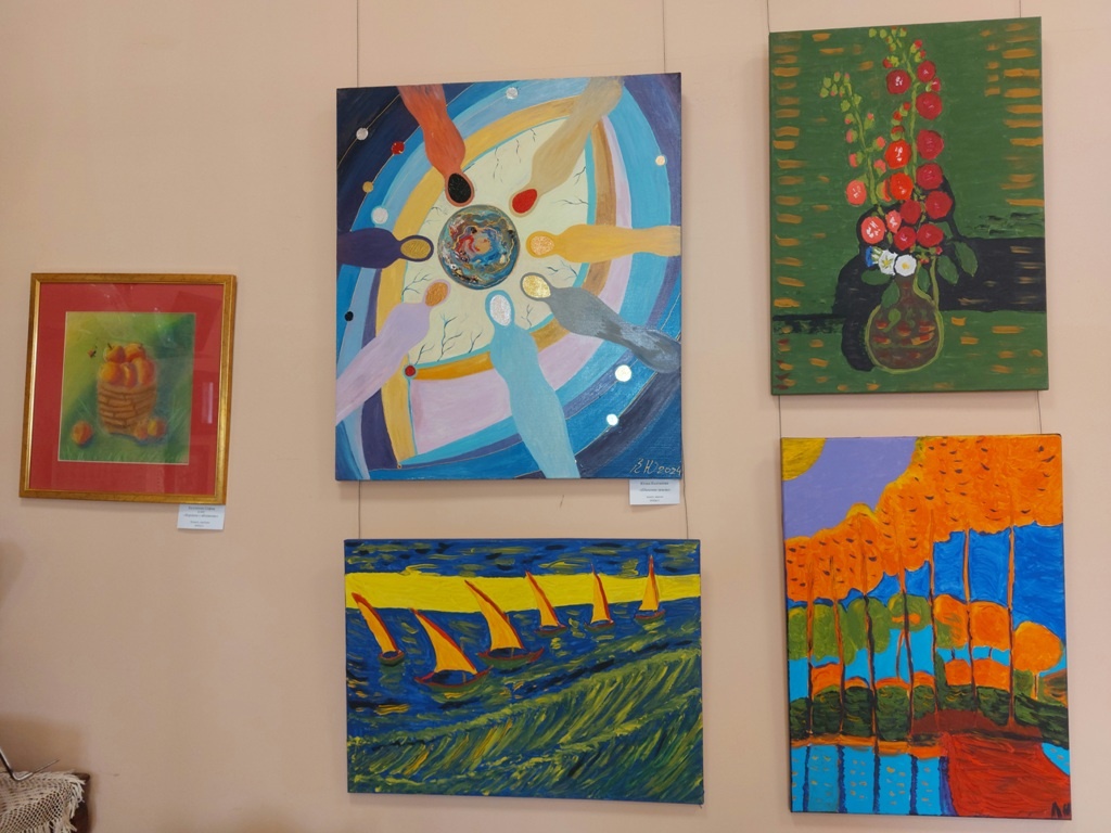 Выставка "Связь поколений" в галерее ТИЦ