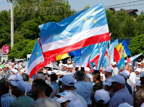Митинг в защиту Гагаузии: Майю Санду пригласили с отчетом в Комрат