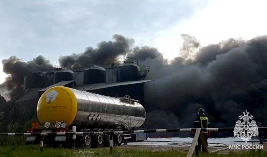    В ликвидации возгорания задействуют пожарный поезд