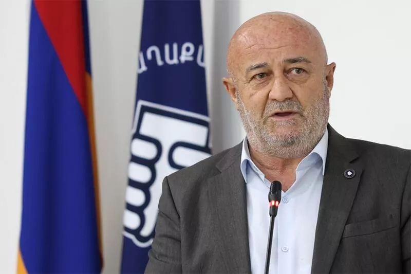 © Photo : press office of the Civil Contract Party