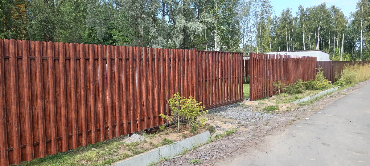 Шахматный с древесным принтом