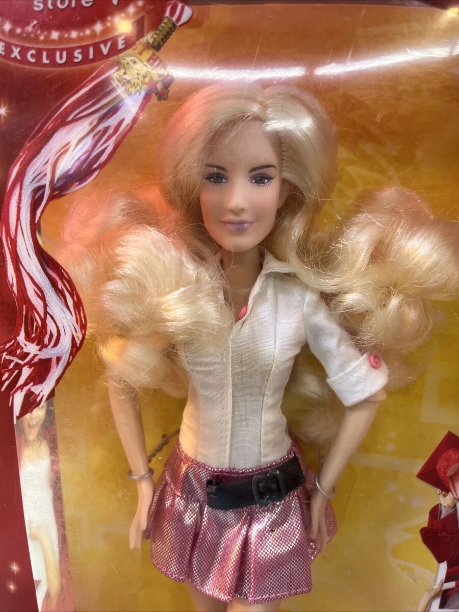 Disney Store Exclusive high school musical 3 Sharpay Doll. Фото с eBay.com