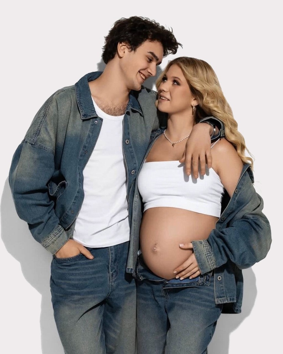    Александра Трусова и Макар Игнатов