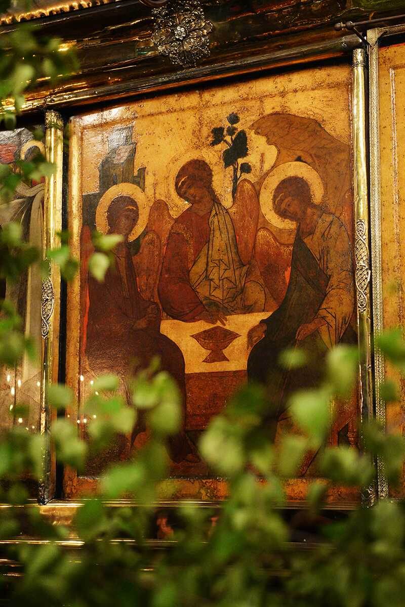 8 июня - День Святой Троицы в 2025 году / иллюстрация из сети 