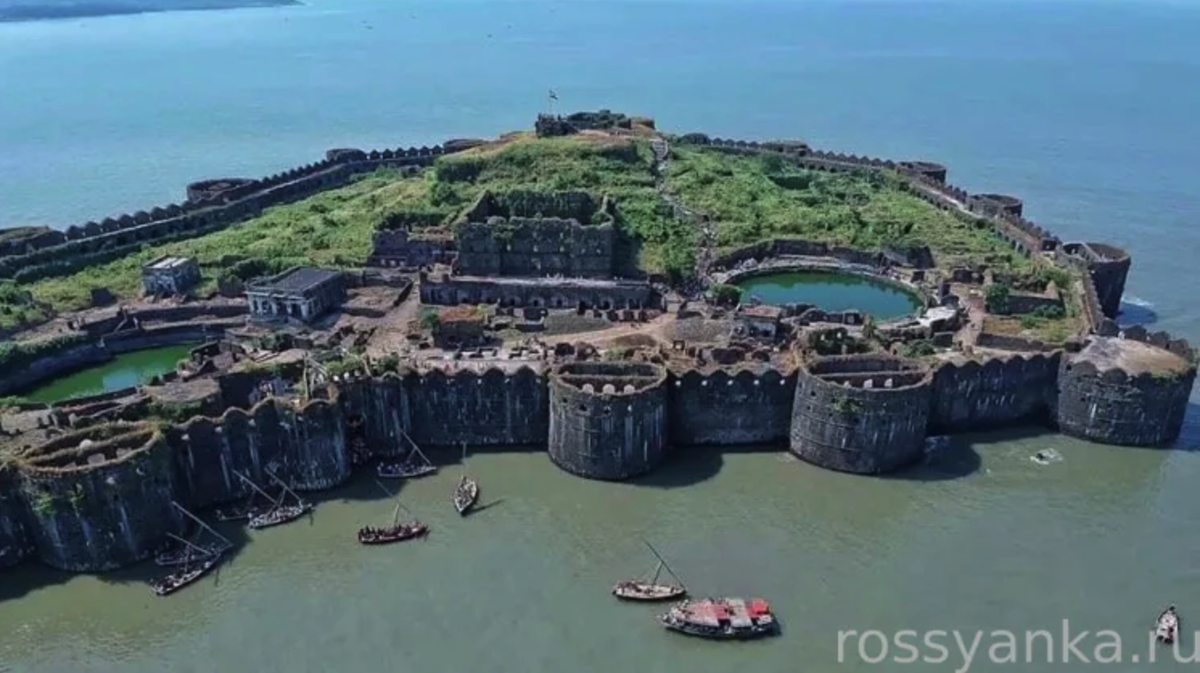 Форт Джанджира с воздуха