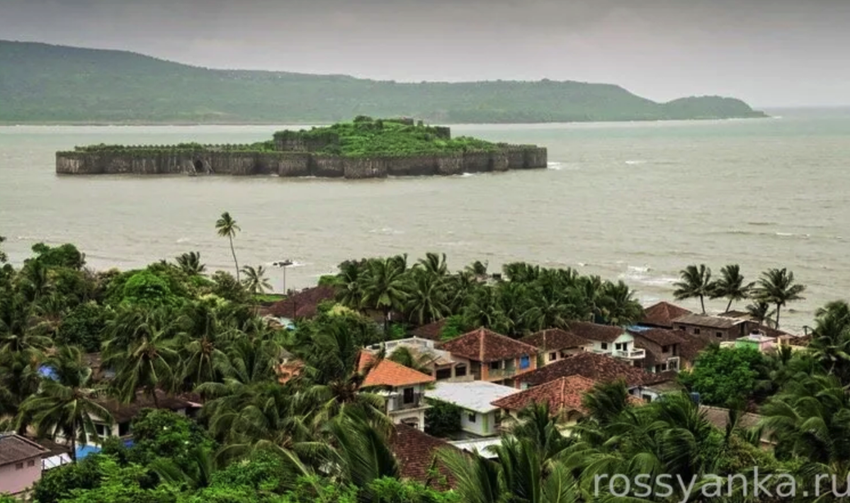 Форт Джанджира с берега