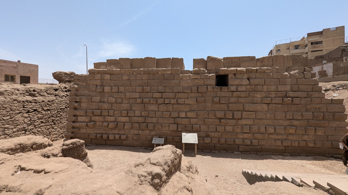 Малый храм Исиды