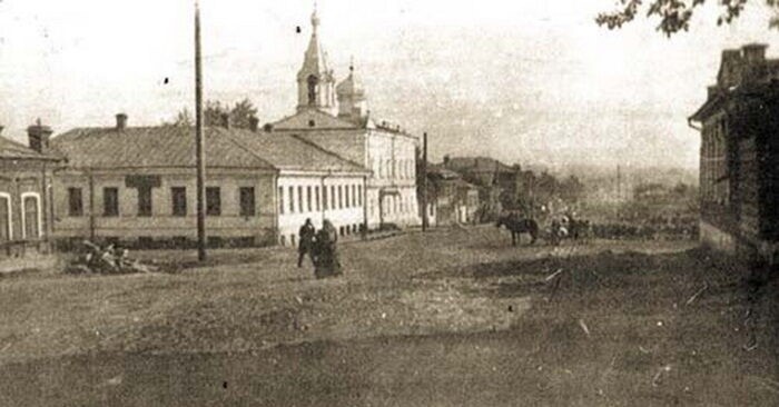 Нуровский приют и домовой храм во имя Святителя Николая Чудотворца, 1880-1917 гг.  Источник: https://pastvu.com/p/1618088