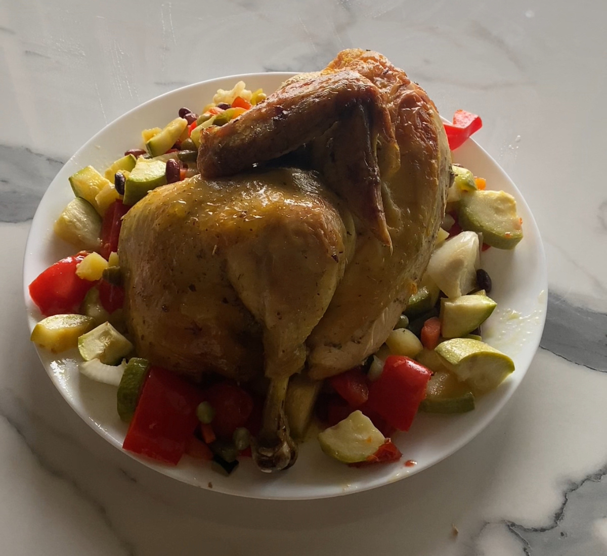 Курица с овощами.