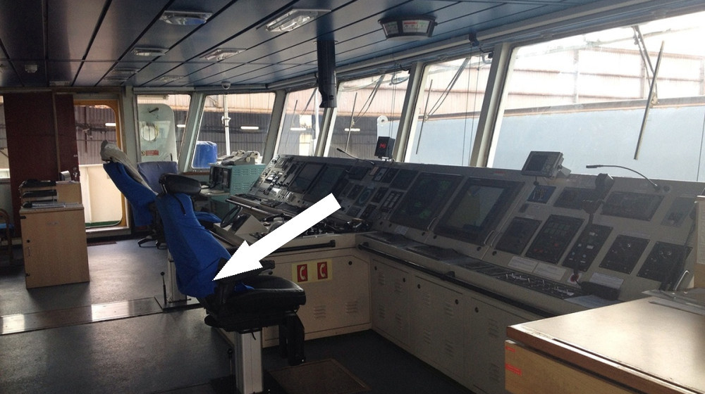    Почему капитанский мостик в корме если с носа видно дальше — разгадка морской тайны