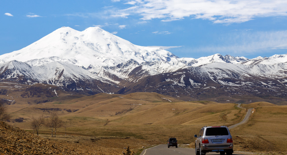 Дорога в Джилы-Су. Часть 1 — Виды на Эльбрус.