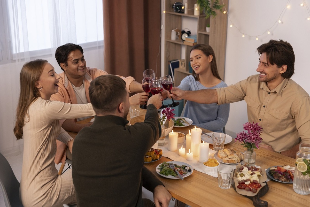     Вечер благоприятен для встреч с друзьями