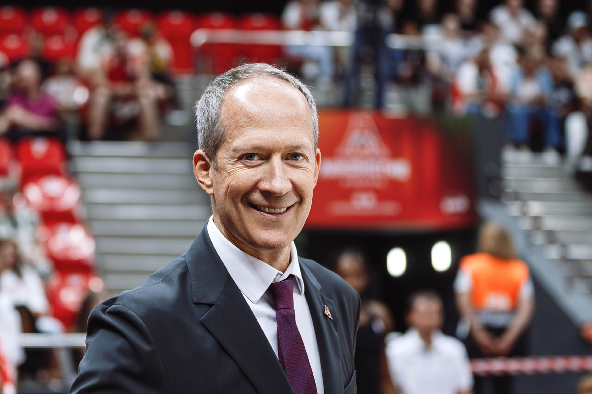 Президент и главный тренер «Локо» Андрей Ведищев