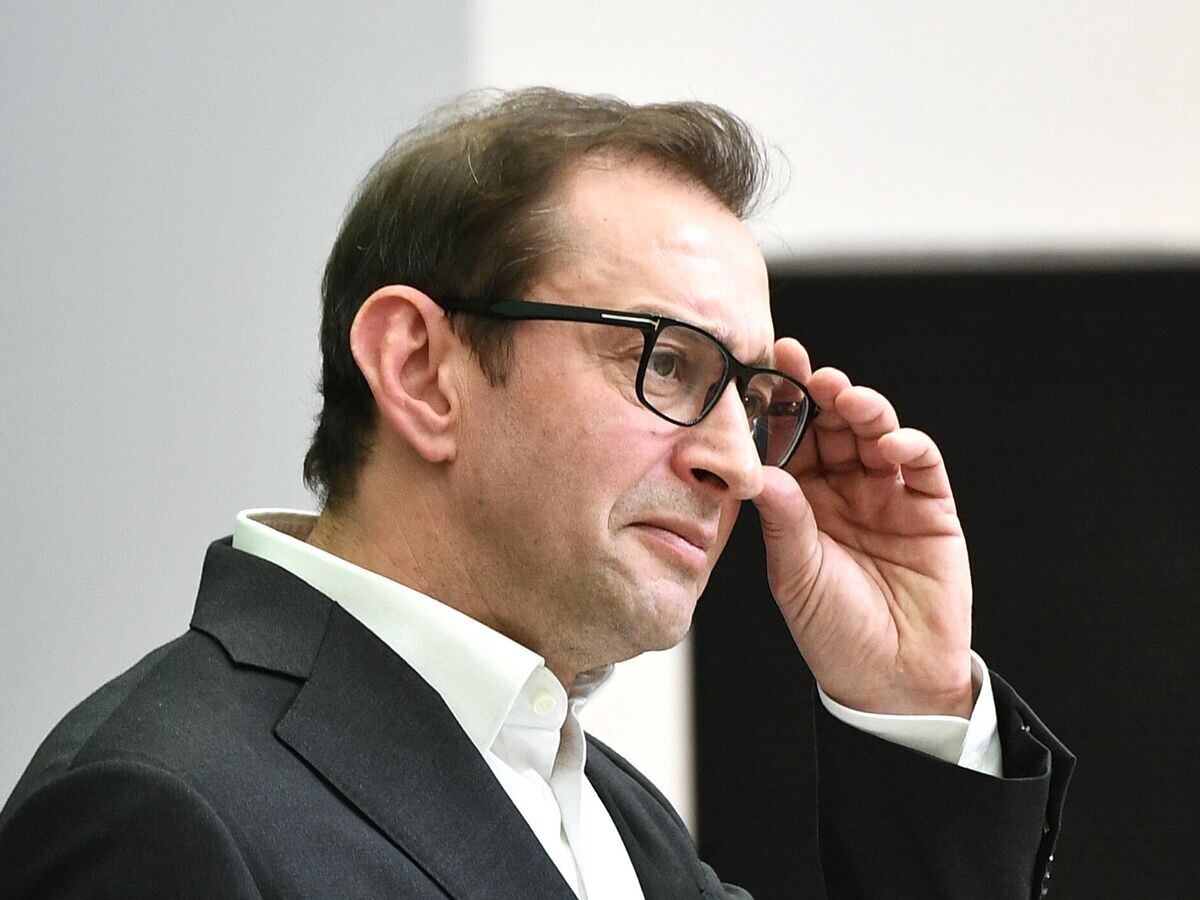    Константин Хабенский во время суперфинала четвертого сезона конкурса "Лидеры России"© РИА Новости / Максим Блинов