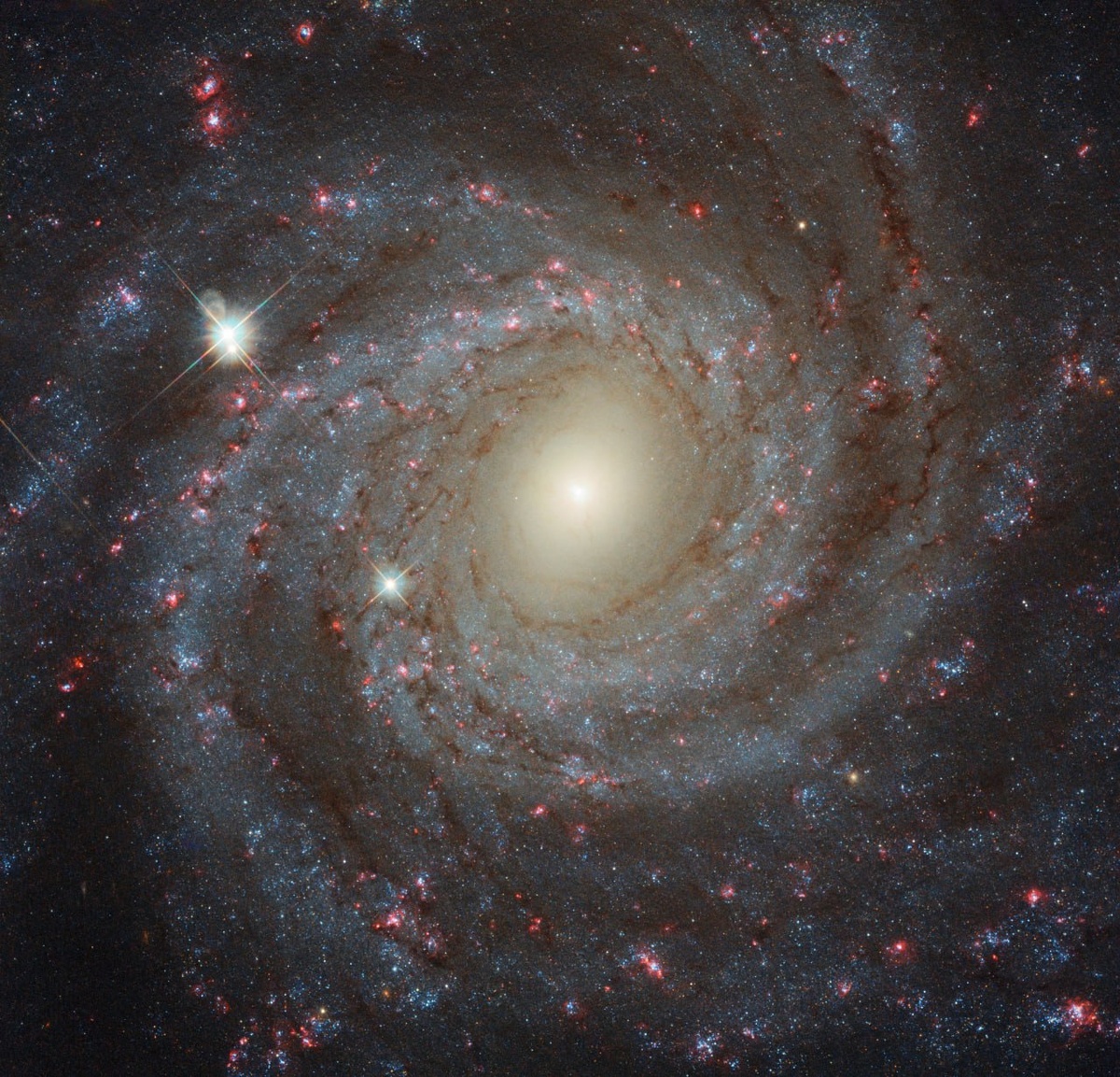 Фото: ESA/Hubble & NASA