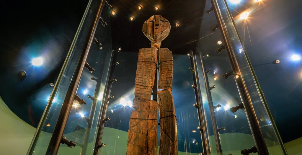  Шигирский идол. Источник: Wikimedia Commons / Vyacheslav Bukharov 