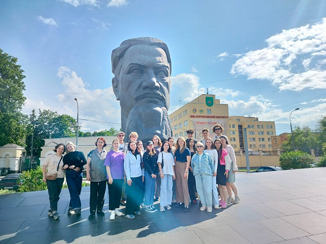 Сотрудники Курчатовского института приняли у себя тверских школьников