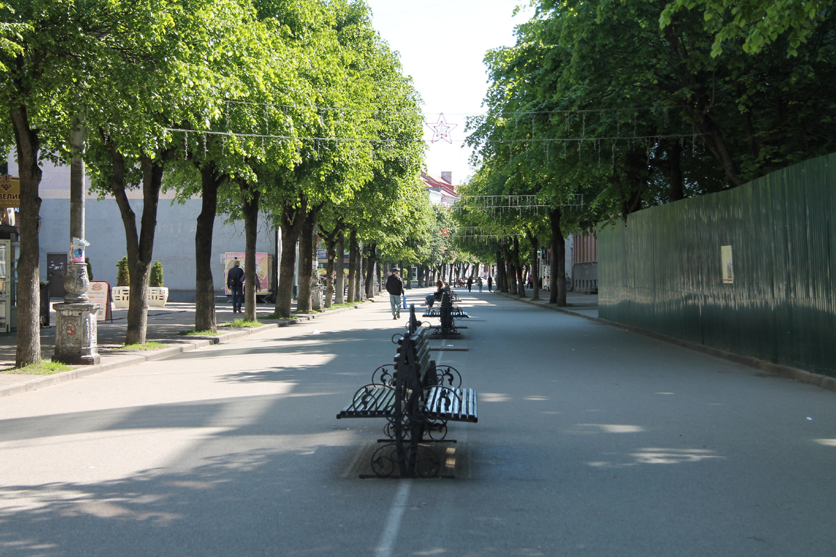 Улица Победы- главный пешеходный променад Советска.