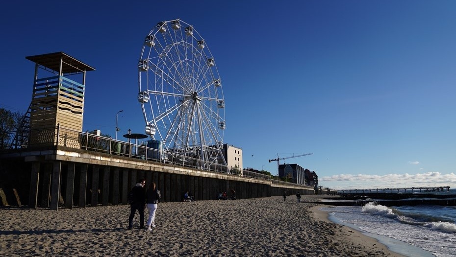    Вид на колесо обозрения “Глаз Балтики” в Зеленоградске. Автор фото: Виталий Невар / ТАСС