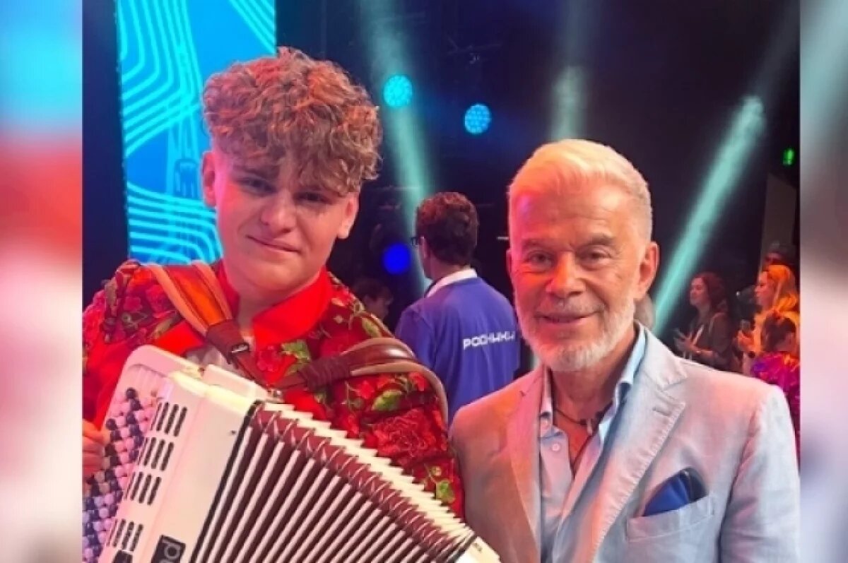    16-летний школьник из Магнитогорска покорил Газманова песней про баяниста