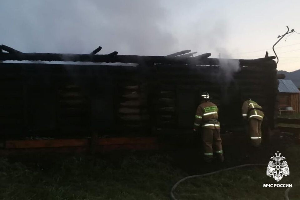    Пожар в частном доме. Источник: ГУ МЧС по Республике Алтай