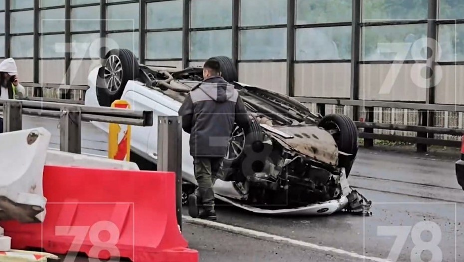    Последствия ДТП на внутреннем кольце КАД в Петербурге, 8.06.2025. Автор фото: 78.ru