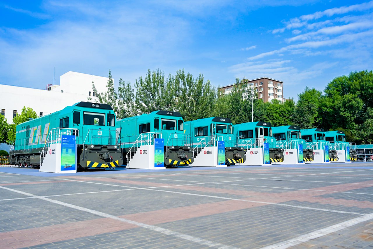 Презентация новой линейки маневровых локомотивов от CRRC на выставке в Пекине. Источник: CRRC