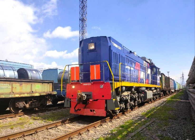 Маневровый тепловоз ТЭМ18ДМ для Череповецкого металлургического комбината. Источник: БМЗ