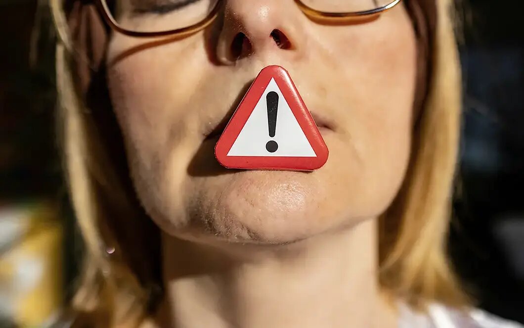 Парламент может запретить официальное общение на английском языке