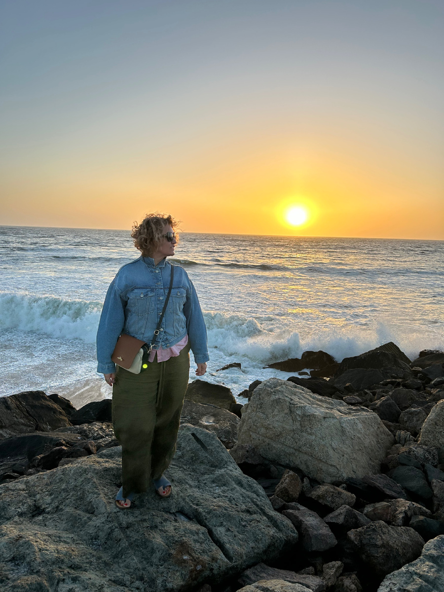 Закат в Свакопмунде) еще не Берег Скелетов, но уже близко) Ветер теплый, но тебя раздувает как человечка  Мишлен) 