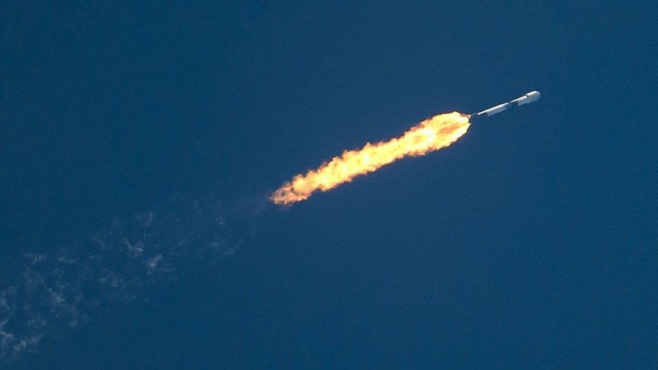   SpaceX Launches Starlink 12-22 Mission, запущенный в 2025 году. Фото: Zuma\TASS