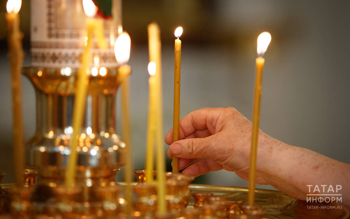 «Предваряется День Святой Троицы Троицкой родительской субботой. Это один из дней поминовения усопших, когда мы сугубо молимся о наших почивших родственниках»Фото: © Владимир Васильев / «Татар-информ»