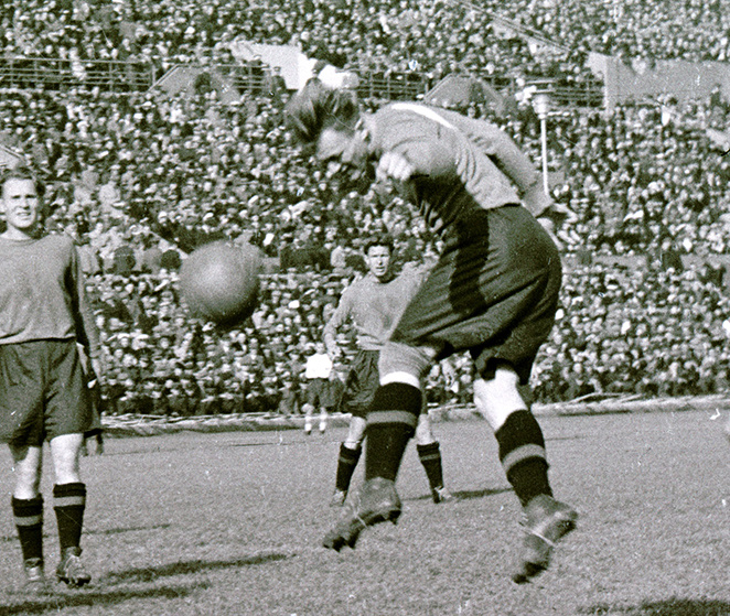 Один из лучших бомбардиров в футбольных чемпионатах СССР в 1950-е годы