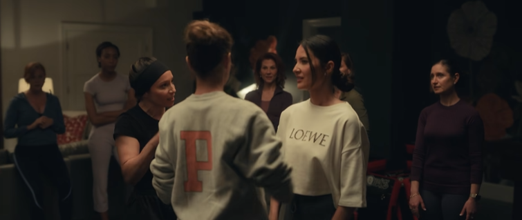 Кадр из сериала ""Друзья и соседи" Режиссер: Крэйг Гиллеспи, Джонатан Троппер, Стефани Лэйн