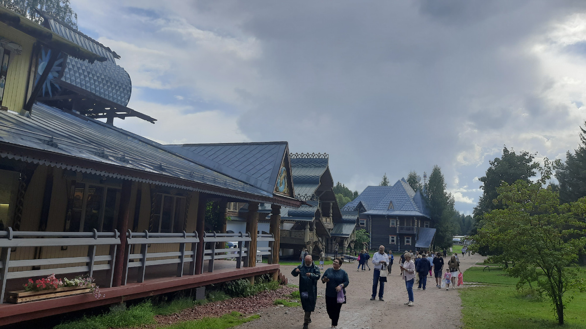 В Мандрогах. Листайте галерею