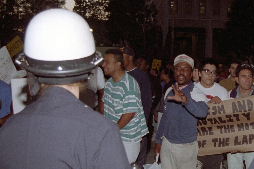    29 апреля/4 мая 1992 года. Лос-Анджелес, Калифорния. Беспорядки в Лос-Анджелесе после оправдания полицейских, обвиняемых в избиении Родни Кинга. Фото: www.globallookpress.com