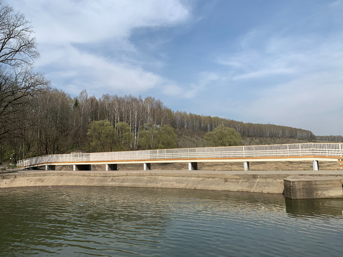 Мост и дамба