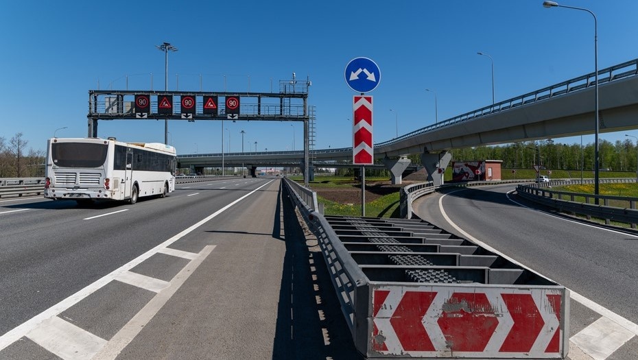    Автобус на КАД в Петербурге, фото для иллюстрации. Автор фото: Михаил Тихонов / "Деловой Петербург"