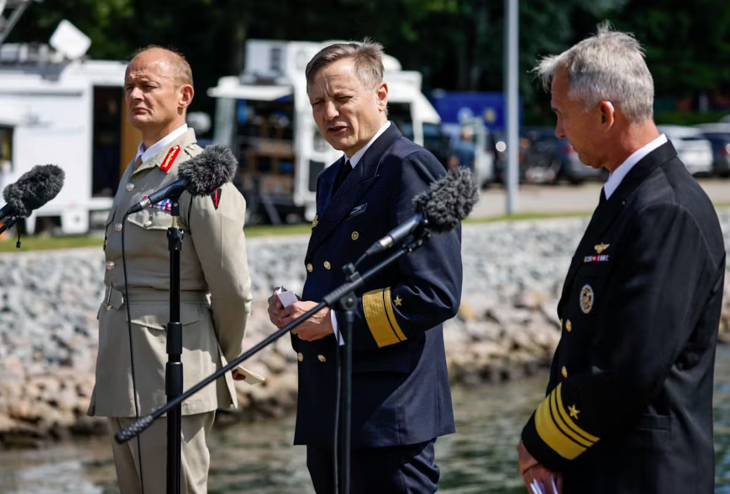 Военнослужащие НАТО во время пресс-конференции в Ростоке незадолго до начала манёвров Baltops © Focke Stragmann/AFP