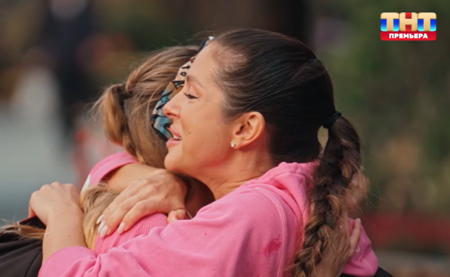 Кадр из шоу "Сокровища императора"/ ТНТ
