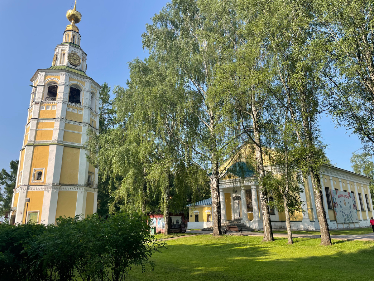 Разнообразие архитектуры в поездках мелькает ярким калейдоскопом 