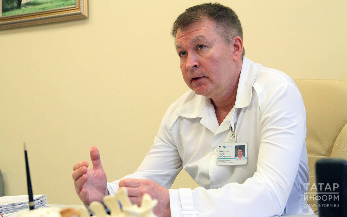 Заведующий отделением нейрохирургии №1 Республиканской клинической больницы Татарстана Тимур БикмуллинФото: © Михаил Захаров / «Татар-информ»