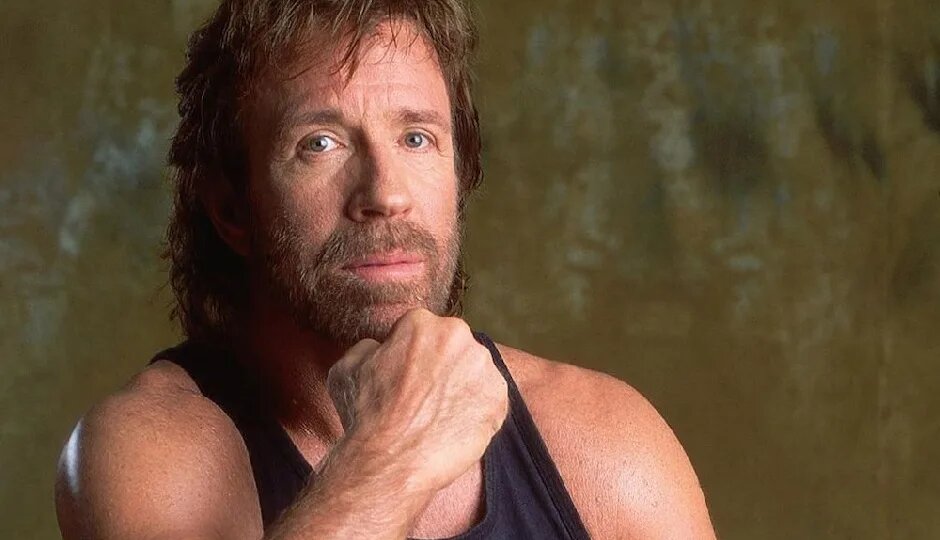 Христианство в жизни Чака Норриса: Глубина его веры и влияние на публичный образ