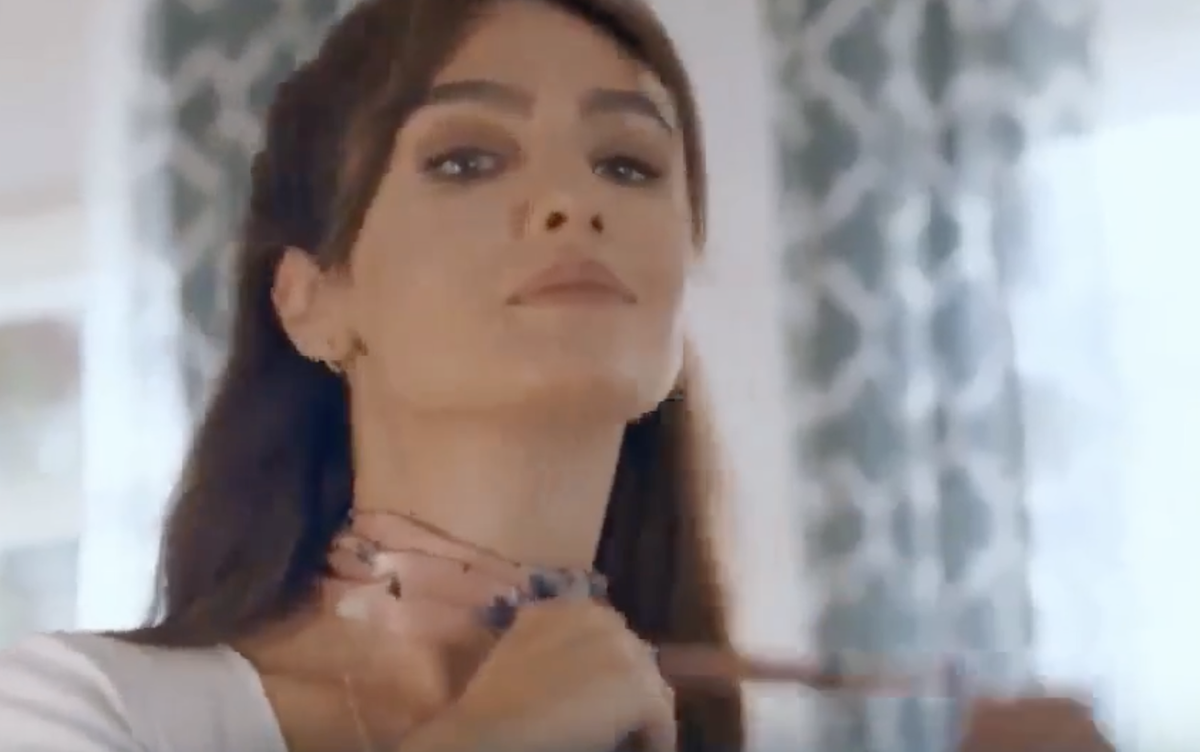 Аслы — не только красивая, но и умная женщина-врач