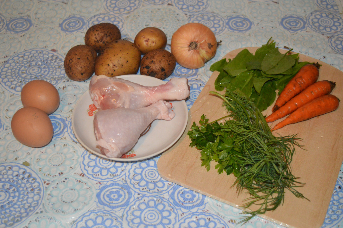 Щавелевый суп с куриными ножками и яйцом. Шаг 1.