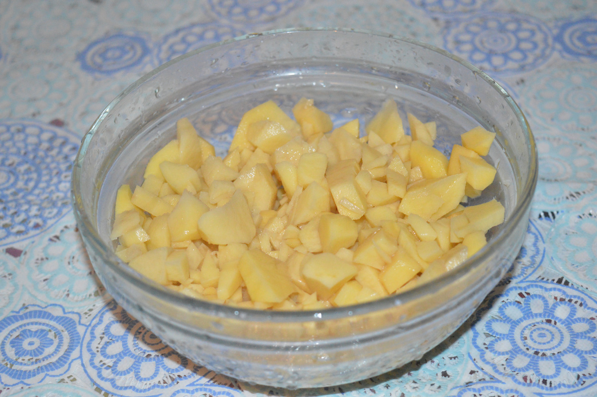 Щавелевый суп с куриными ножками и яйцом. Шаг 2.