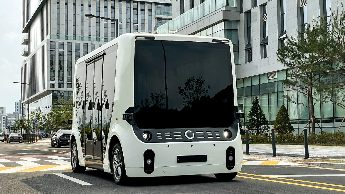 Автономный общественный транспорт