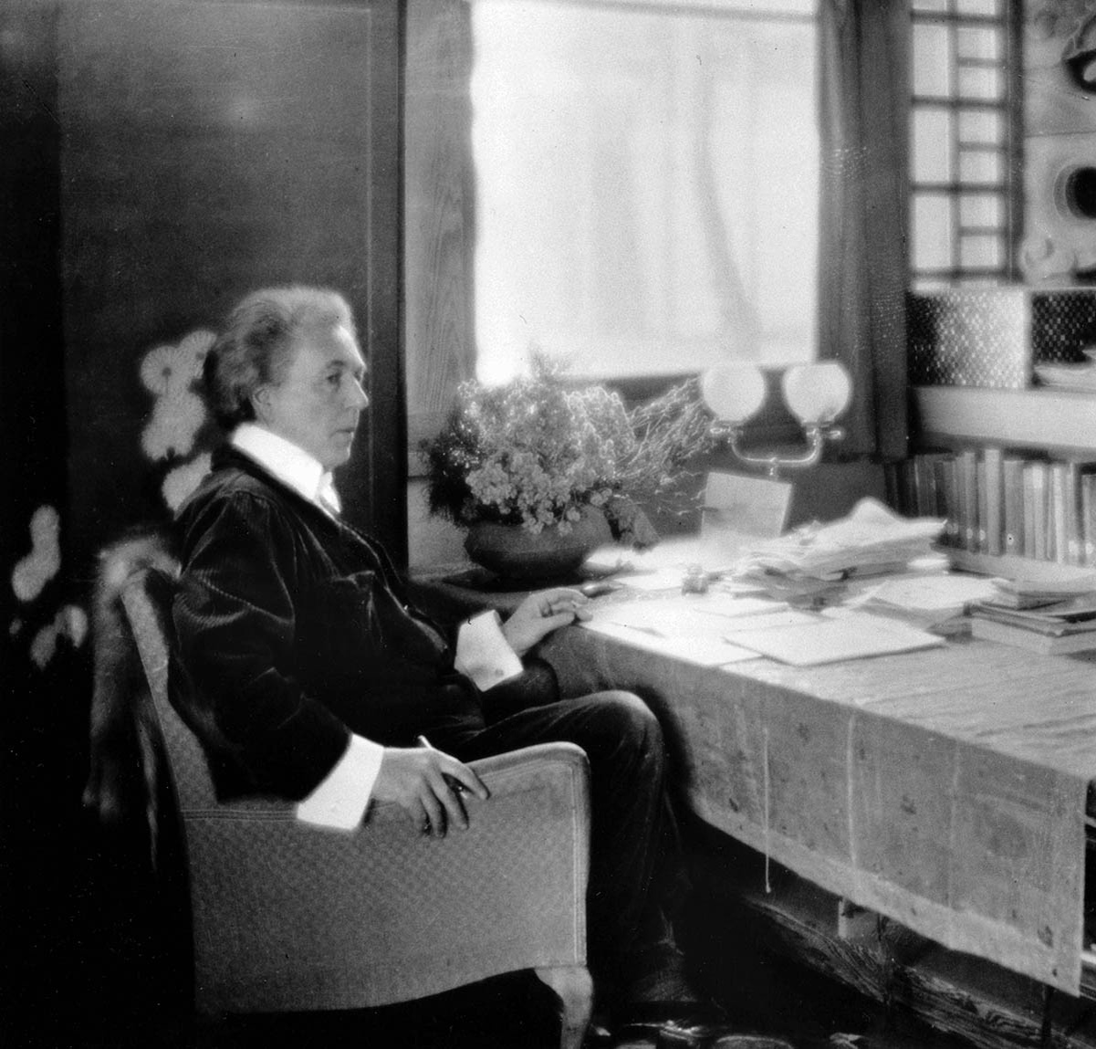 Фрэнк Ллойд Райт. asij.ac.jp.