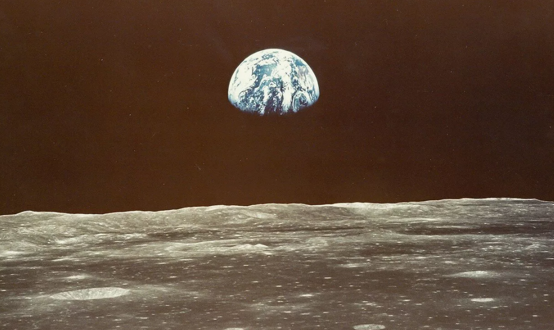 Восход Земли